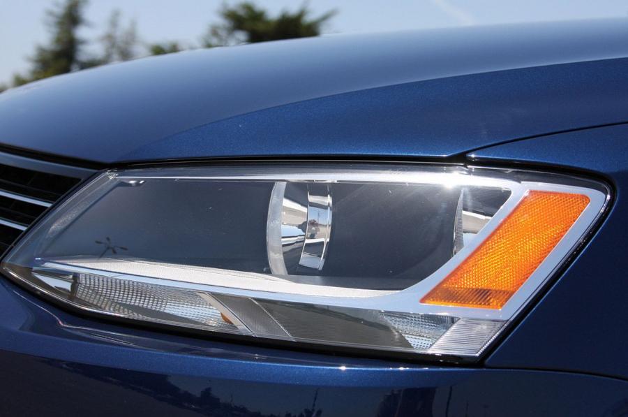  Volkswagen Jetta 2011 года  (фото 68 из 139)